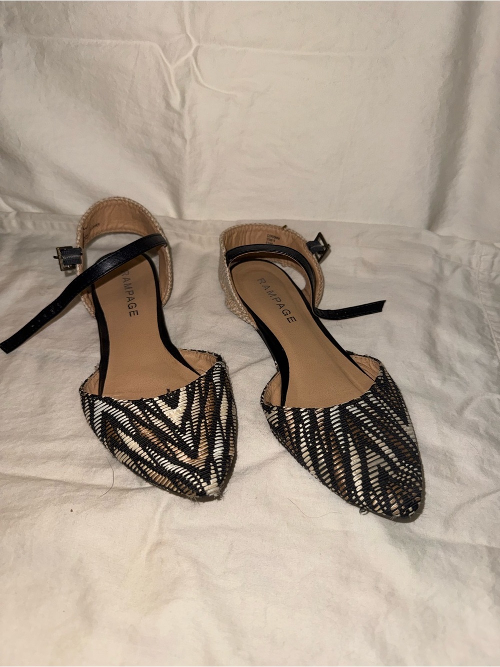 Rampage Woven Pointed Toe D’Orsay Flats Black Cream Size 
6
